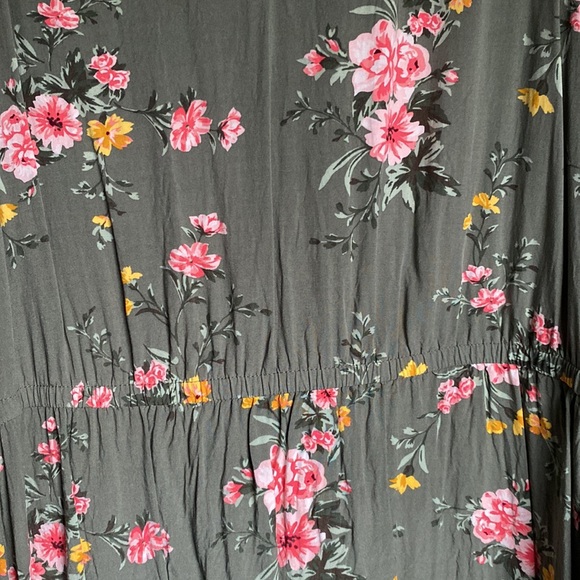 Green floral dress - Picture 2 of 3